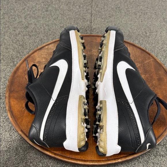 Nike Air Shoes Mens 10.5 Golf Cleat Sneakers Black White 379212-011 - Picture 6 of 11